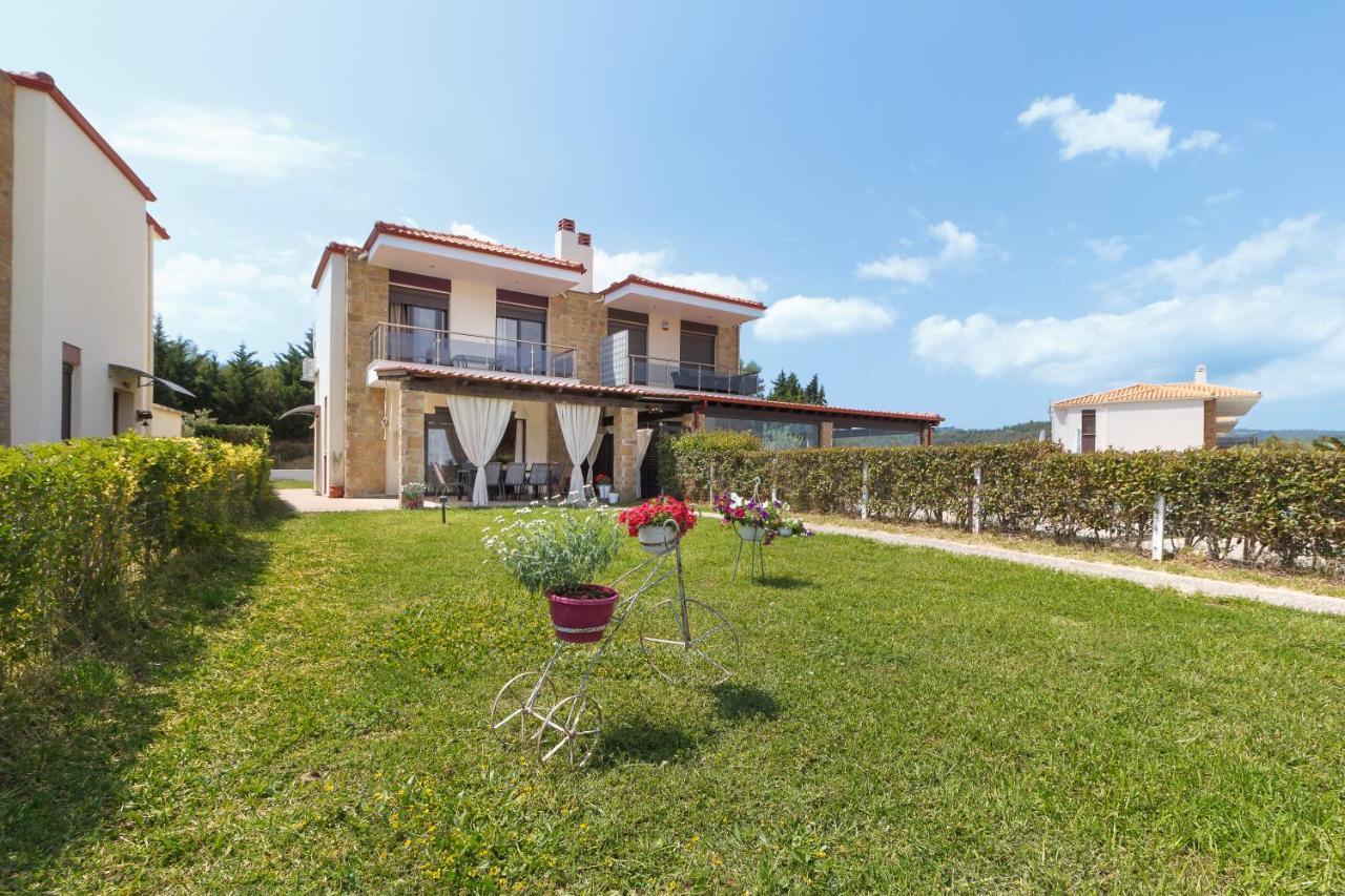 Villa Orelia Hanioti Exterior photo